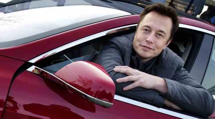În urma rezultatelor sondajului de pe Twitter, Elon Musk a vândut acțiuni Tesla în valoare de aproape 1,1 miliarde de dolari